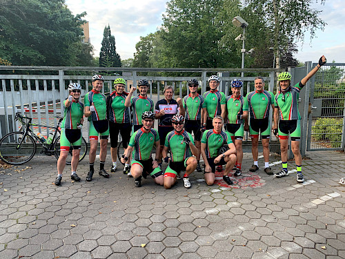 Treffpunkt vor dem Start 7:20 Uhr