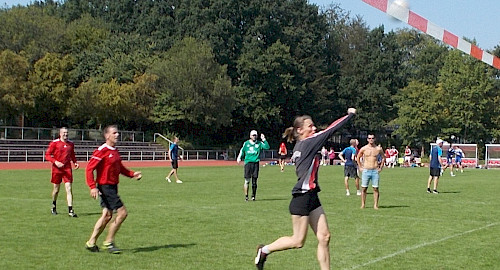 Faustballer des Walddörfer SV bei den Hamburg Open