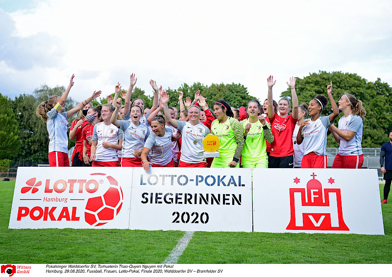 LOTTO-Pokal-Sieg der 1. Frauen des Walddörfer SV