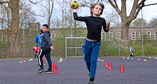 Walddörfer SV: Handball-Training auf dem Schulhof