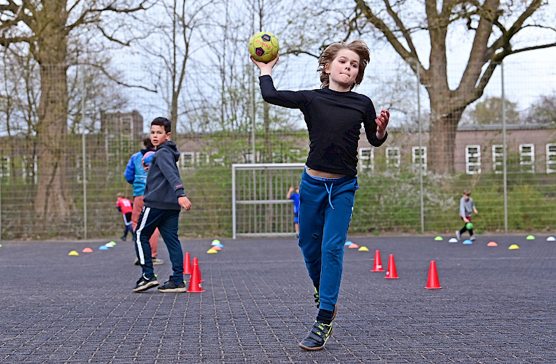 Walddörfer SV: Handball-Training auf dem Schulhof