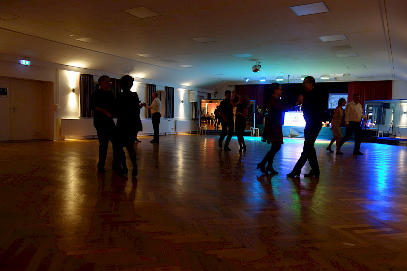 Beschwingte Tanzparty im Walddörfer Sportforum