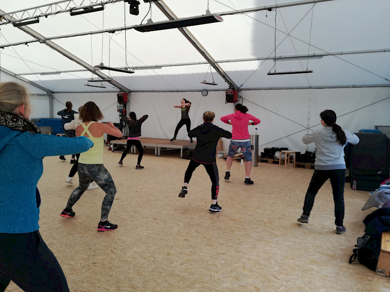 Fit in den Frühling mit Zumba