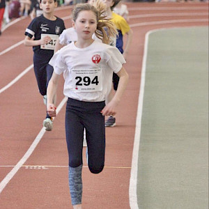 Pia beim 800m-Lauf