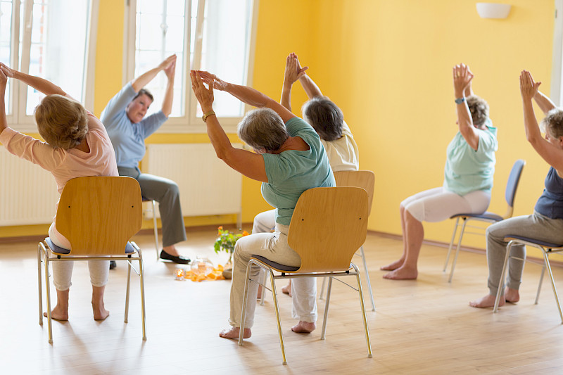 Yoga auf dem Stuhl im Walddörfer SV