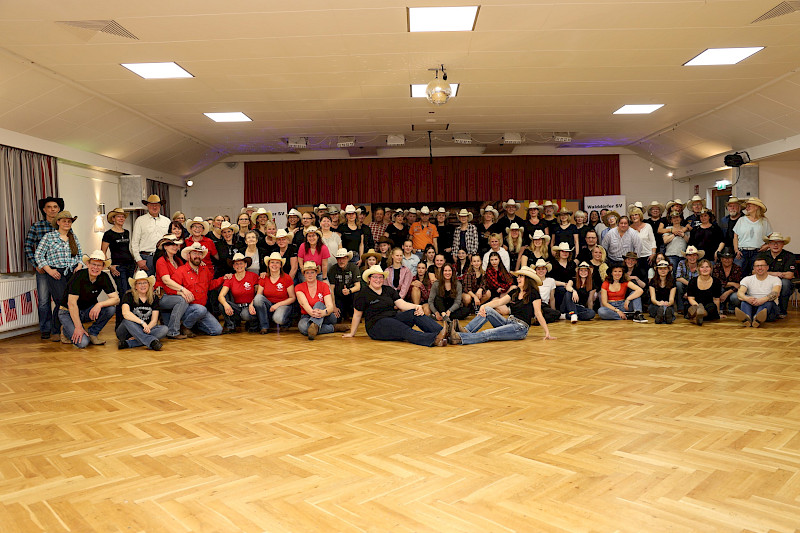 Line Dance Party im Walddörfer SV