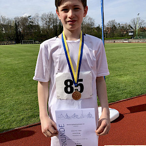 Daniel beim 800m-Lauf in Buxtehdue