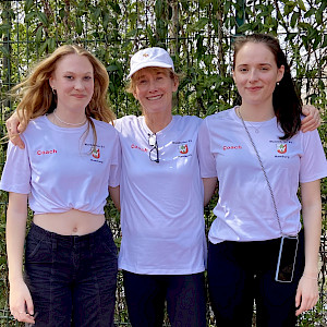 Leichtathletik-Trainerinnen Kirsti, Anne und Rosa