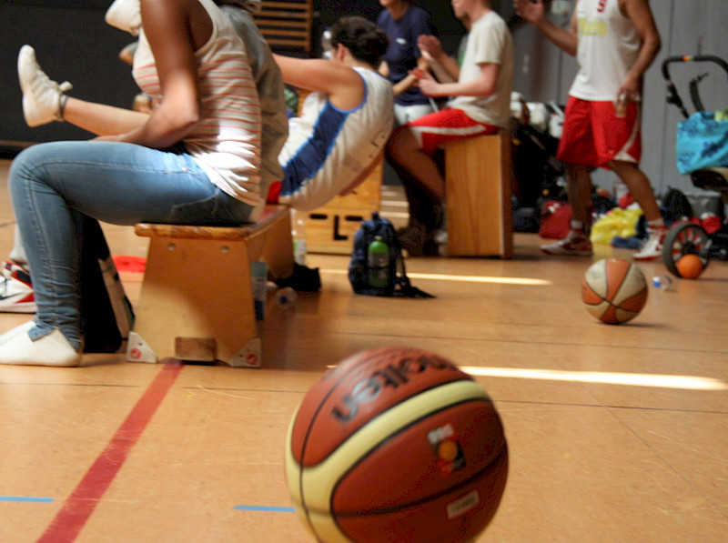 Am Rande des Spielfelds - Platzhalter