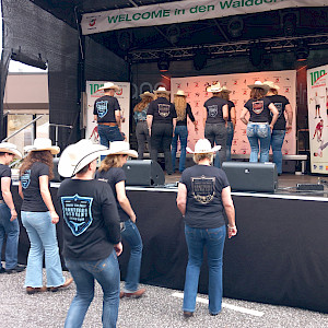 44. Volksdorfer Stadtteilfest - Line Dance