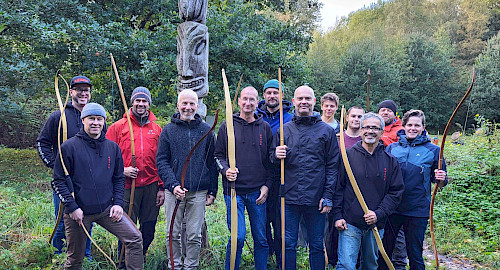 Kobujutsugruppe beim Bogenschießen