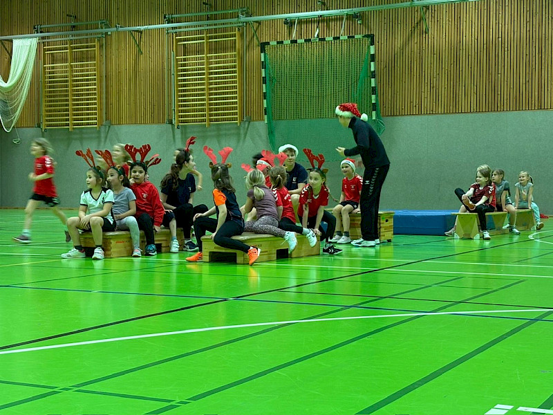 Weihnachtstraining 2025 bei den Handballminimädels