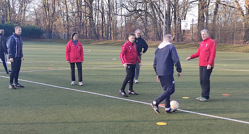 Walking Football im Walddörfer SV