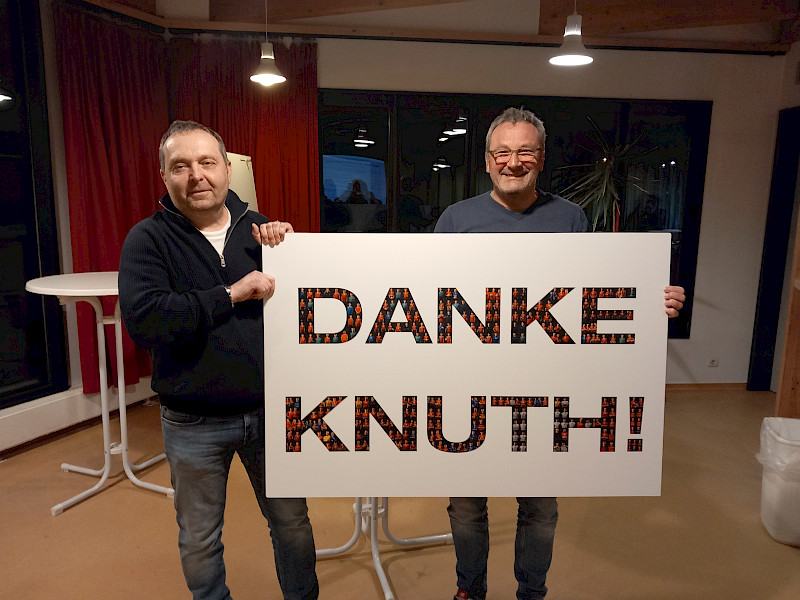 Dank an Knuth Lange, Abteilungsleiter Handball (re.)