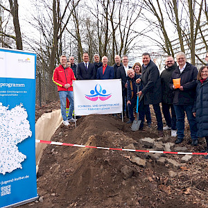 24.02.2025 Spatenstich für das neue Lehrschwimmbecken Farmsen