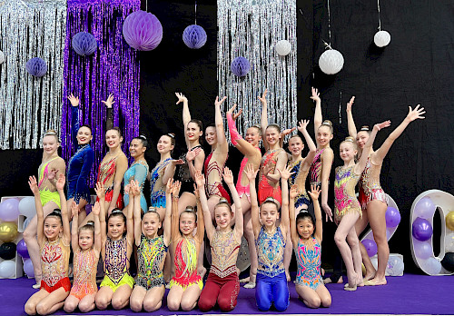 Rhythmische Sportgymnastinnen des Walddörfer SV beim Primavera Cup 2025