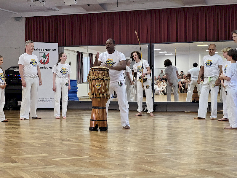 Capoeira im Walddörfer SV - Tag der offenen Tür Kampfkunst 2025