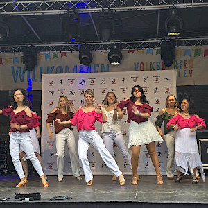 Unsere Gruppe Lady Style beim Volksdorfer Stadtteilfest 2025