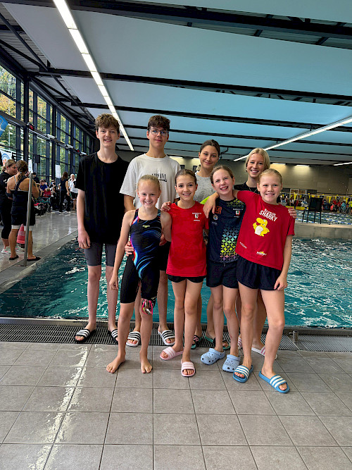 Schwimmteam des Walddörfer SV bei den Hamburger Kurzbahnmeisterschaften 2025