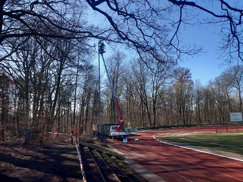 Neue Flutlichtanlage auf dem Sportplatz im Allhorn