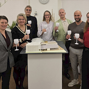 03.12.2025 Vorstand und Aufsichtsrat freuen sich über die Baugenehmigung