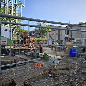 Juli 2026 - Baukran, Unterfangungsarbeiten Altbau