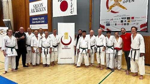 Karateka des Walddörfer SV beim Wettkampf in Dänemark