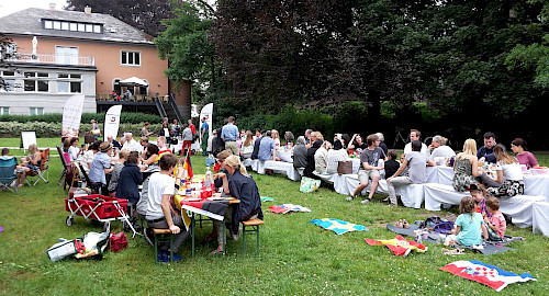 Internationales Frühstück im Ohlendorff'schen Park