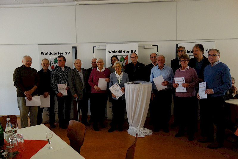 Vereinsbrunch mit Ehrungen im Walddörfer SV