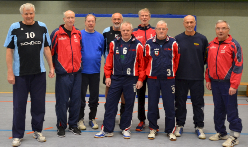 Die frisch gebackenen Norddeutschen Meister 2019; Volleyball-Senioren Ü69